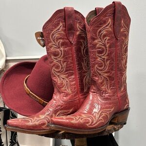 Ariat Burgundy Western Boots with Embroidery
